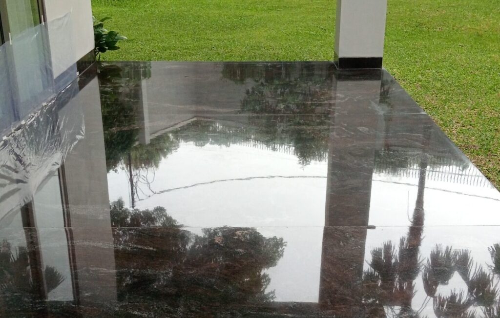 lantai granit alam polished